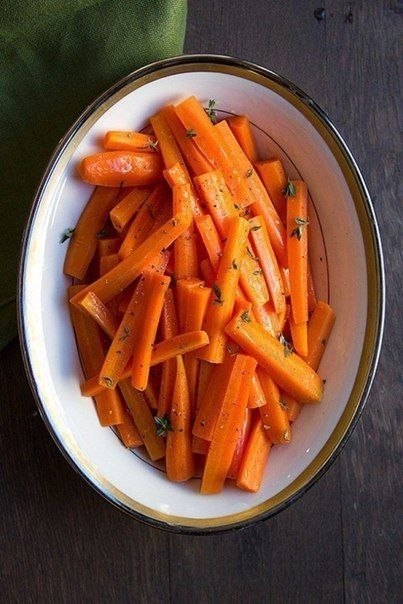 12 вкусных блюд, которые можно сделать из овощей.1. Запеченная брокколи с сыромРежем брокколи, ...