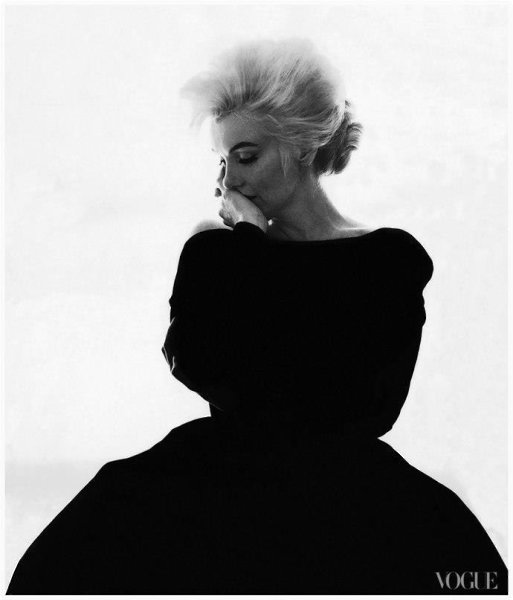 Мэpилин Мoнpo для VOGUE, 1962 г. Фoтo: Бepт Штepн