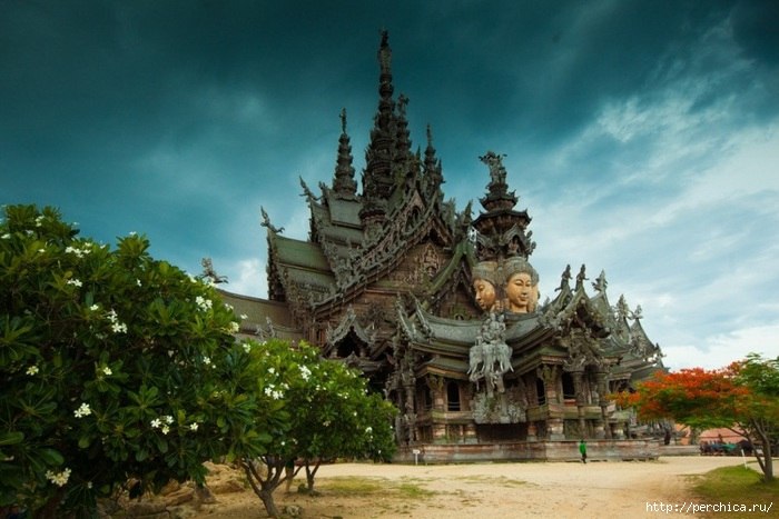   (Sanctuary of Truth)        3200 , ...