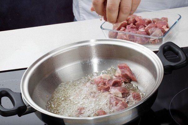 Плов из баранины — а вы так готовите? Ингредиенты: Баранина (мякоть) — 750 г Сало (курдючное, по ... - 3