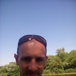 Oleksii, 42, -