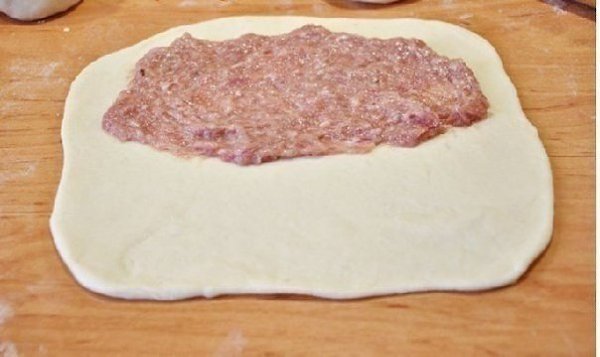 Чебуреки с мясом. Очень удачное хрусткое тесто! Ингредиенты: Тесто: Мука – 8 стакана, Вода – 3 ... - 7