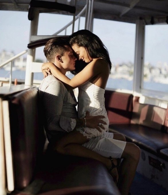 Самый бесценный клад на Земле - это понимающее тебя сердце. Если повезло найти такую драгоценность, ...