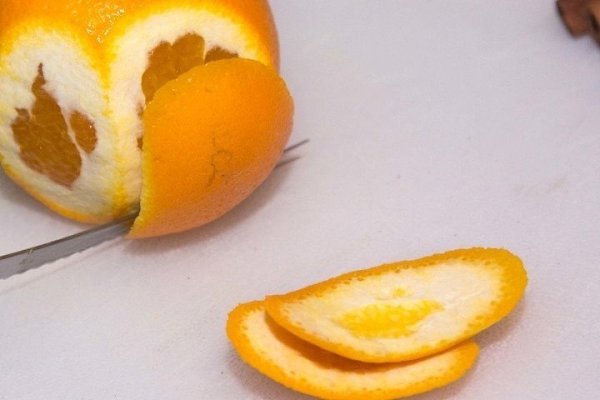 Глинтвейн с вишневыми нотками.Ингредиенты (на 1 порцию):Апельсин — 1 шт.Яблоко — 0,25 шт.Вино ... - 2