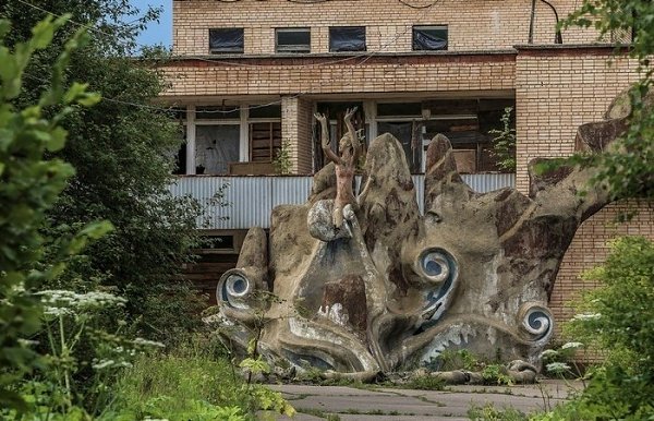 Заброшенный пионерский лагерь