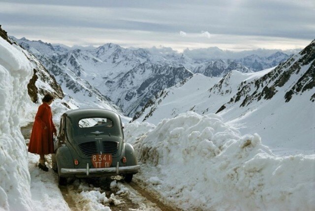    Hino-Renault 4CV. . . 1956 