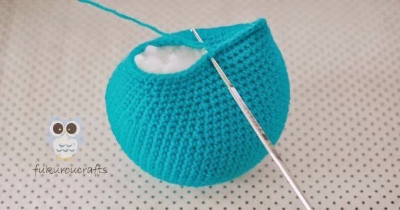 Вязаная совушка от Fucurou Crafts.Автор перевода: Ксения КуваеваРазмер совы - около 10 см при ... - 2