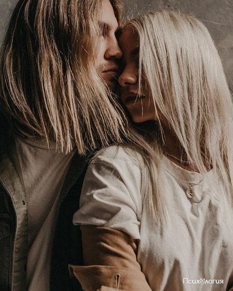 — А вы не считаете, что все мужчины одинаковы? — Одинаковы. Все, кроме любимого.