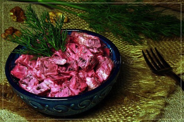 Рецепты от наших участников.Свекольный салат с курицейАвтор: Анна Калмыкована 100 гр. 131 ккал,Б/Ж/У ...