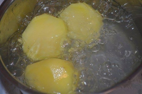 Деревенский пирог из картофельного теста с мясом и овощами.Ингредиенты:Для теста:- 150 гр картофеля ... - 3