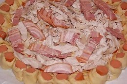 НАРЯДНЫЙ ПИРОГ С КУРИЦЕЙ.ИНГРЕДИЕНТЫ:для теста: 100 мл.молока(нагреть до 30