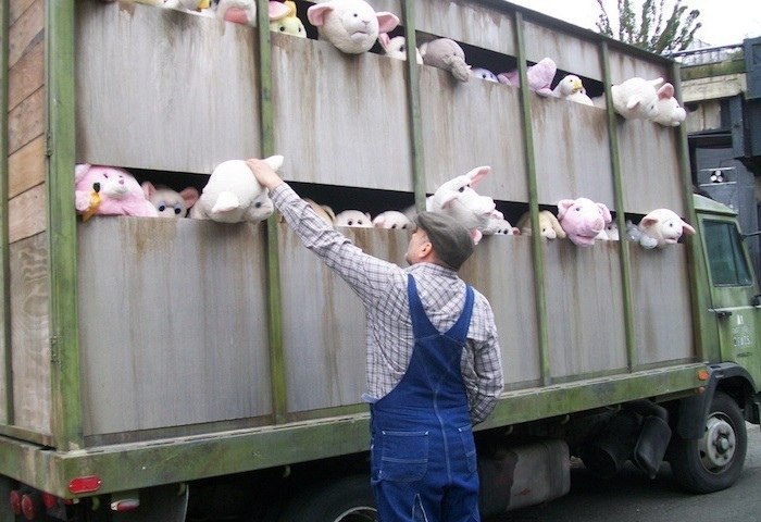 ,    :   Banksy. - 4