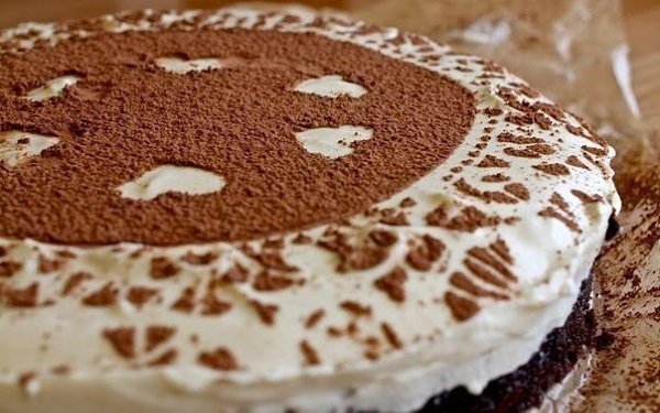 Трюфельный торт с муссом из белого шоколада.Ингредиенты:Горький шоколад – 220 гСливочное масло – 220 ... - 4