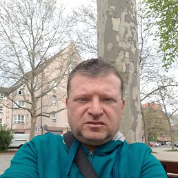 christos, 53, 