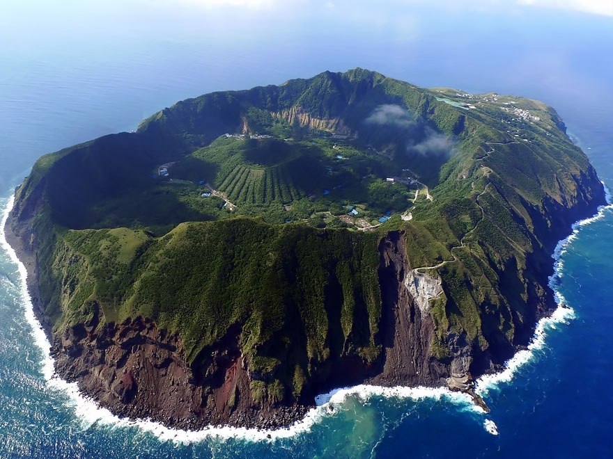   (Aogashima) - 2