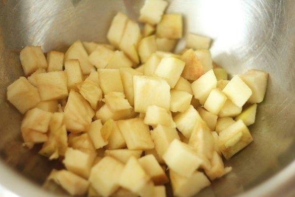 Шарлотка с яблоками. Данный рецепт яблочного пирога меня никогда не подводил! Слышала разные отзывы ... - 5