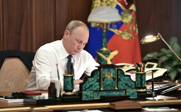 Владимир Путин пишет авторский исторический материал о начале Великой Отечественной Войны.Будущая ...
