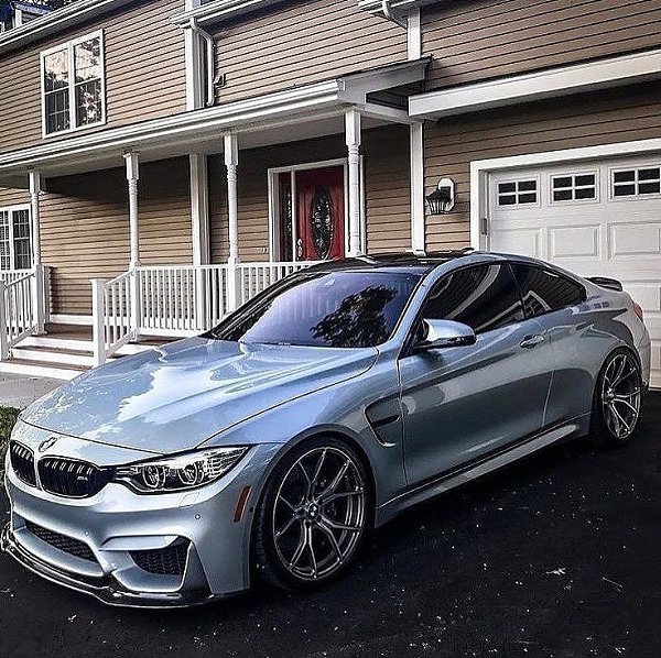 BMW M4 oupe