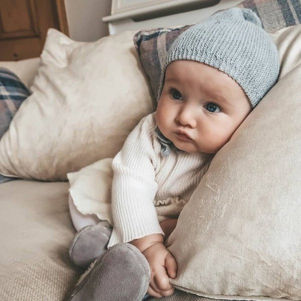 Какое чудо! Ты родился! Как долго я тебя ждала. Ты девять месяцев крутился И сердцем в такт со мною ...