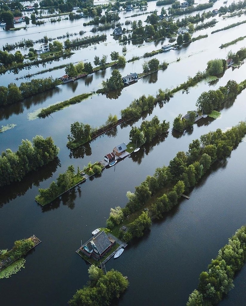 Нидерланды деревня на озере