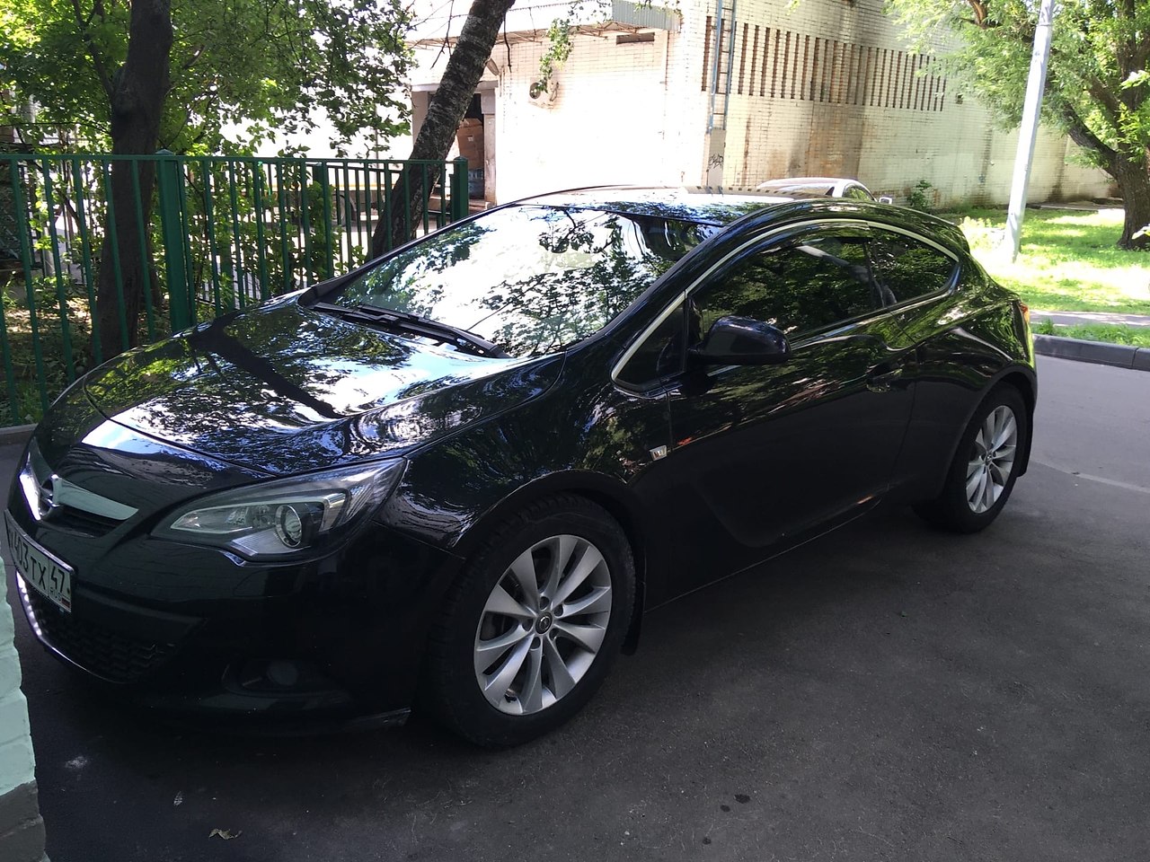 Opel Astra.2013 .1.6(170.) : 143000 520.000 : 