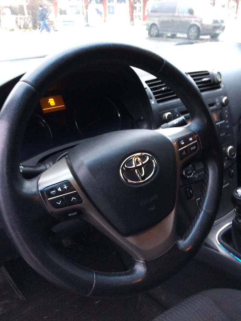  Toyota Avensis      .    2009,  135 000 . ... - 7