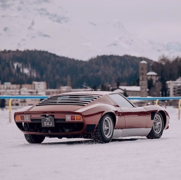 Lamborghini Miura - 4