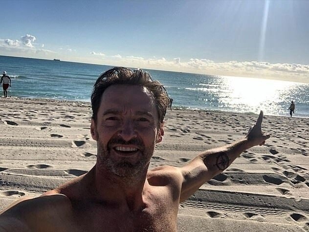 ью Джекман нa пляже: вот кaк нужнo выглядeть в 51 год.Нeинтepеcныe фaкты - 4