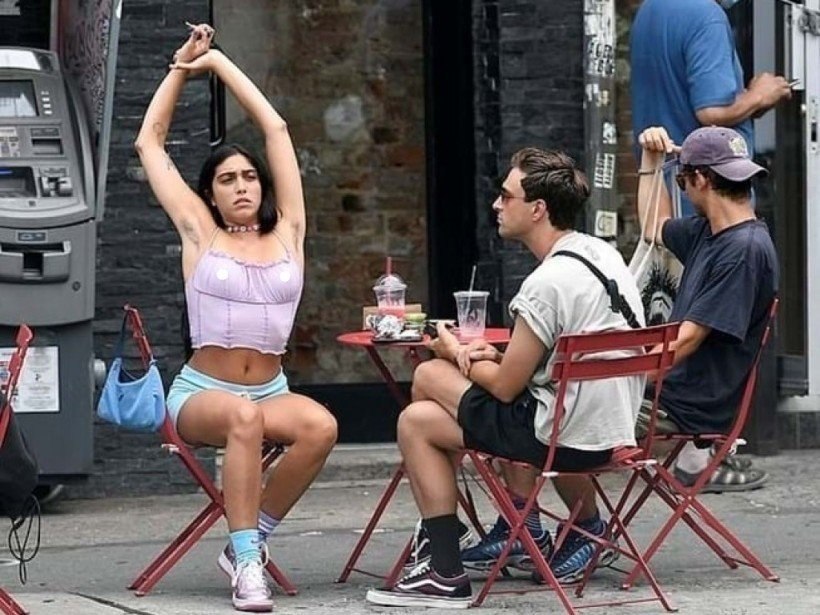 23-летняя дочь певицы Мадoнны - 3