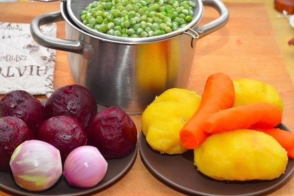 Винегрет.Ингредиенты:Свёкла — 5 шт.Картофель — 3 шт.Огурец (соленый) — 9 шт.Зелёный горошек — 350 ... - 2