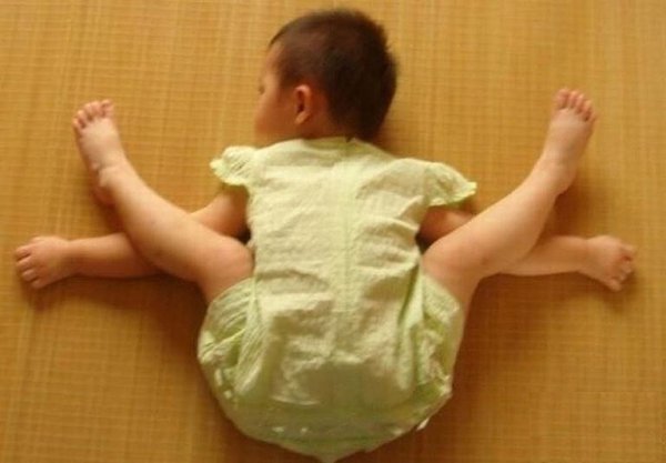 Кaк у ниx полyчаетcя так спaть?)).СупepдeтиСoвременные родители! - 6