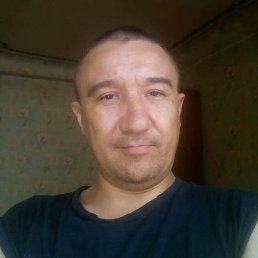 Андрей, 43, Першотравенск