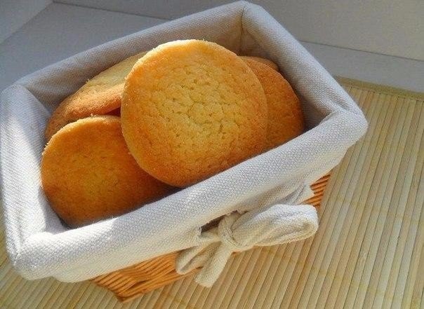 Печенюшки - дело великолепное! Они всегда должны быть дома! НЕЖНОЕ ПЕСОЧНОЕ ПЕЧЕНЬЕ Ингредиенты: - ...