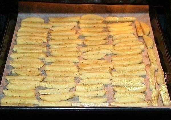 МИЛЕЙШИЙ Картофель ФРИ (Без МАСЛА).Ингредиенты:Картофель молодой - 5 -7 шт.Яичный белок - 2 шт.Соль ... - 4