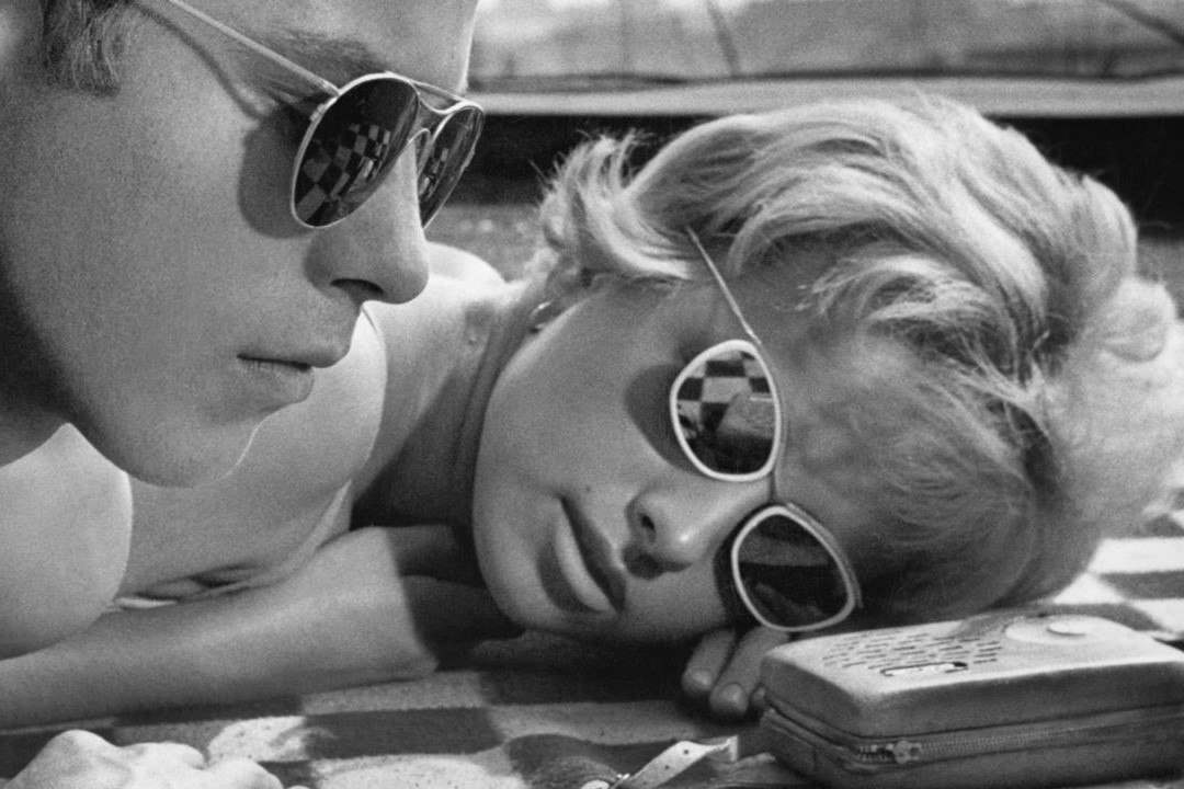  :  ?    ,     1960- ... - 10