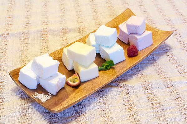 Домашние низкоуглеводные маршмеллоус .Ингредиенты:3 пакетика желатина ( 30 гр )1 стакан холодной ...