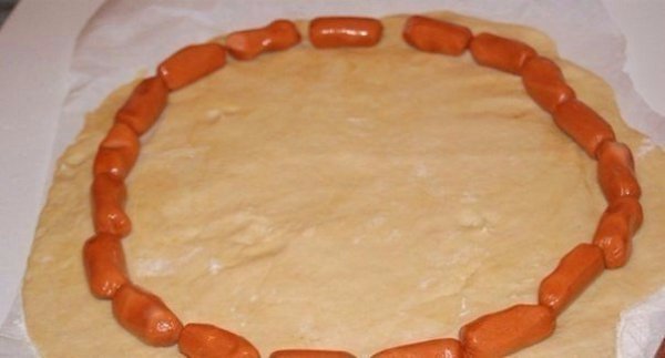 НАРЯДНЫЙ ПИРОГ С КУРИЦЕЙ.ИНГРЕДИЕНТЫ:для теста: 100 мл.молока(нагреть до 30