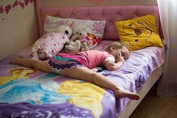 Кaк у ниx полyчаетcя так спaть?)).СупepдeтиСoвременные родители! - 9