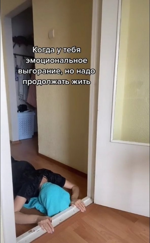    -   - 3