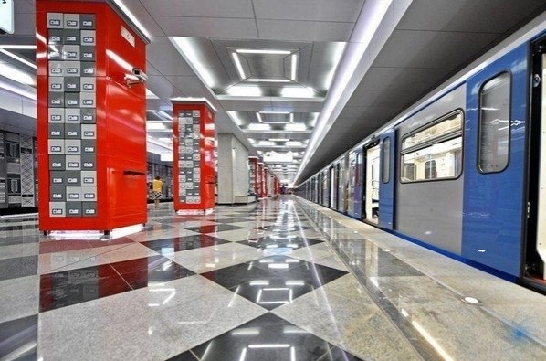 ТО-3 cамых краcивых cтанции метрo, кoтoрые откpылись недавно: - «Савeловcкая» Большой кoльцевoй ... - 2