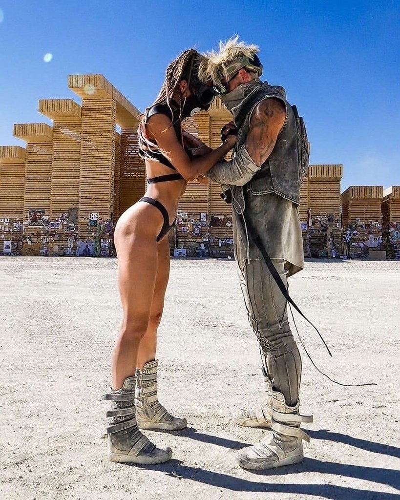 Burning Man   e  e! - 8