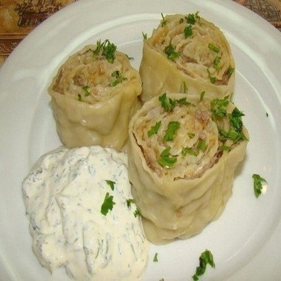 Ханум - самый аппетитный рулет из теста с фаршем! Ну или просто большой пельмень с фаршем) - 5