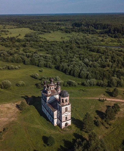 На карте вы ещё можете найти деревню Пенигеевскую, но по факту ее уже нет. Здесь, в Архангельской ...