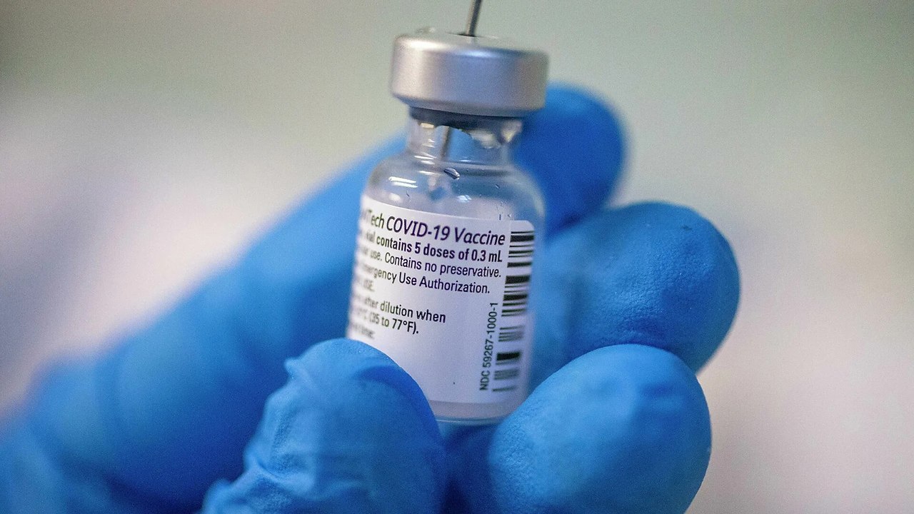 Главный инфекционист США: Может появиться штамм, способный обходить вакцины.Для остановки циркуляции ...