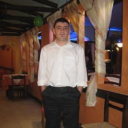 Vitali, 40, 