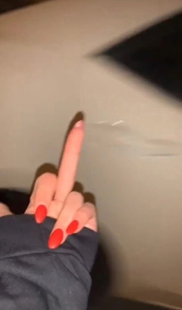   .    ,    ! - 6