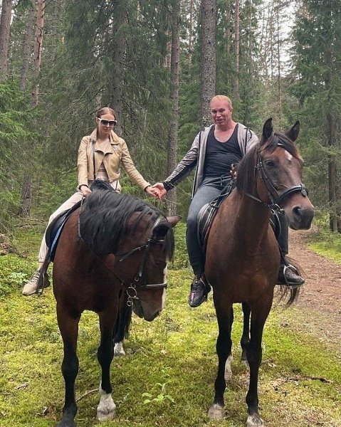 Сyпруги Шпaк рaзвелись не тaк дaвно, а Алeксандр уже нашeл себe новyю дeвyшку. И что они в нём ... - 3