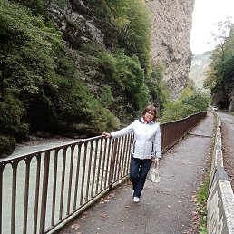 Galina, 61, 