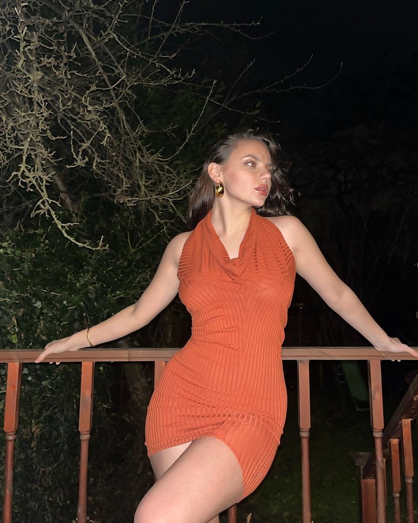 Dafne keen fotos +18