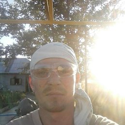 Denis, , 34 